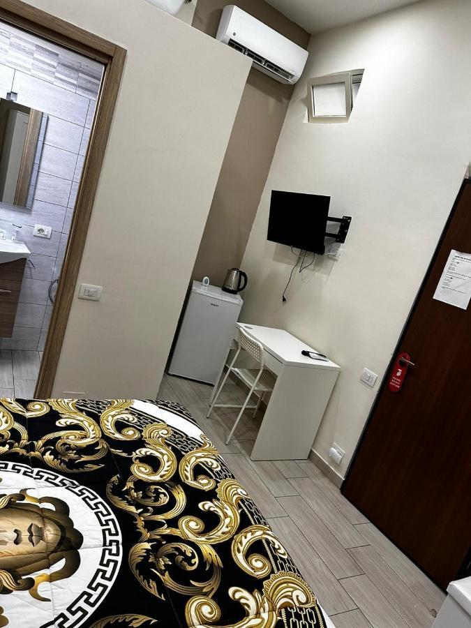 B&B Spaccanapoli A Due Passi Da Via Tribunali المظهر الخارجي الصورة